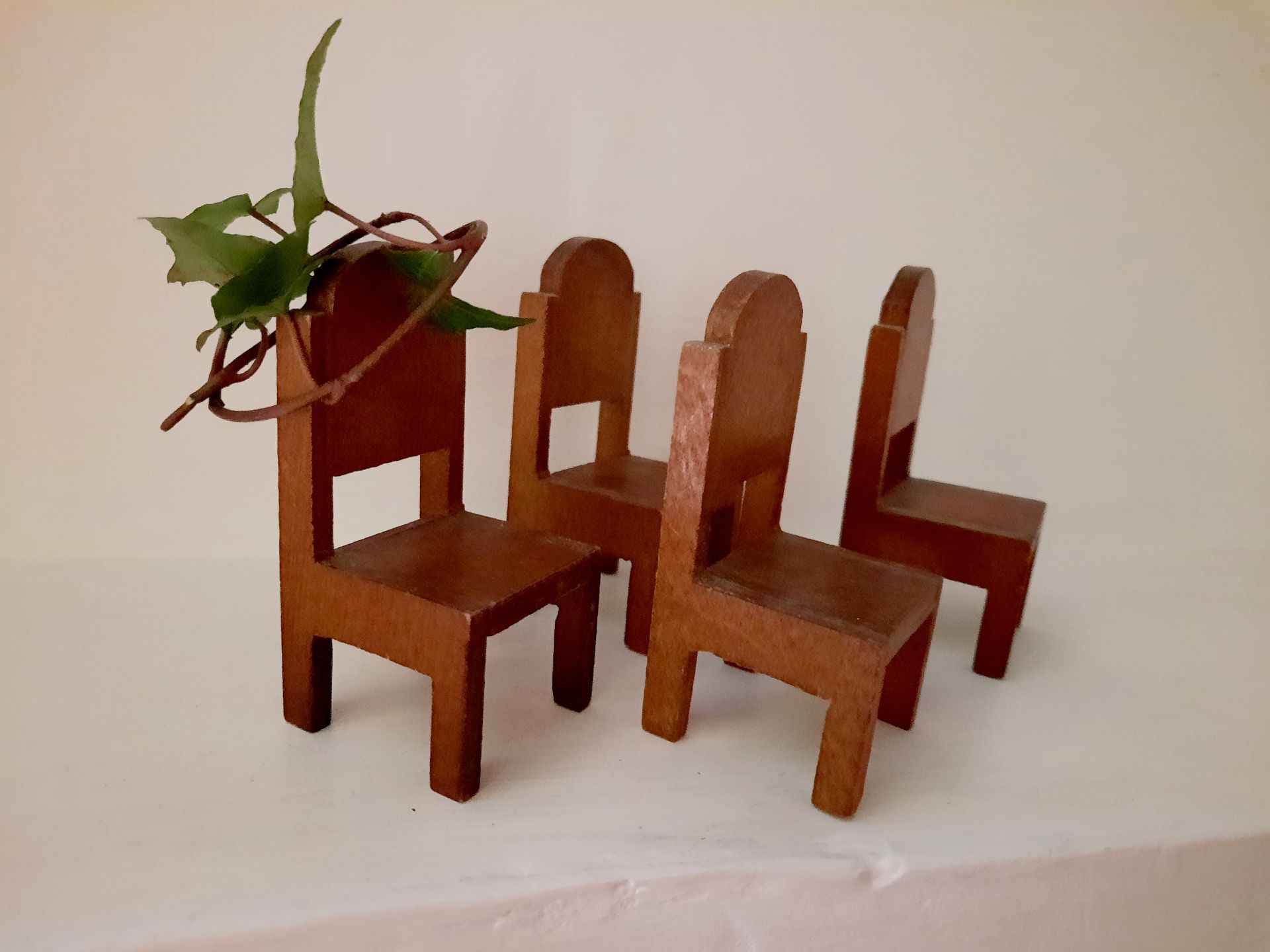 Dolls on sale chairs large