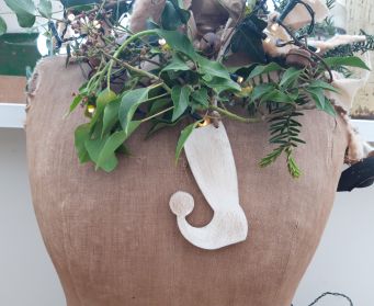 Hanging Elves Boot Decorations Antique White