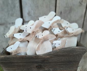 Painted Wooden Mouse Decoration 