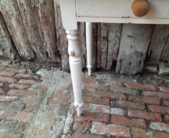 Chippy Paint Farmhouse Table