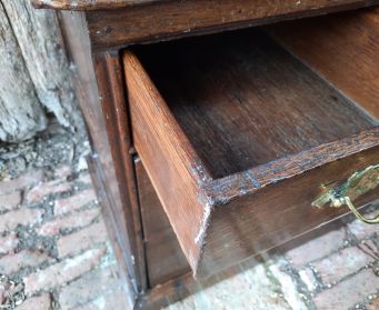 Chest Of Drawers With Brass Handles