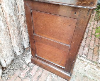 Chest Of Drawers With Brass Handles