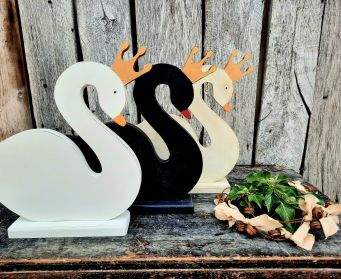 King And Queen Swan Decoration With Crown