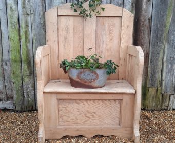 Rustic Pine Settle