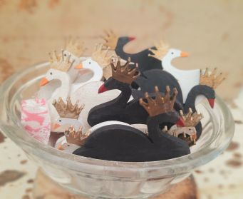 Painted  Wooden Swan Confetti