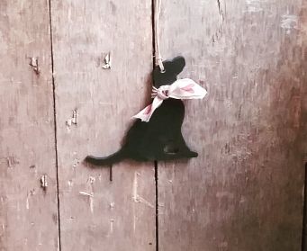 Small Hanging Black Labrador Decoration With Hearts Bow