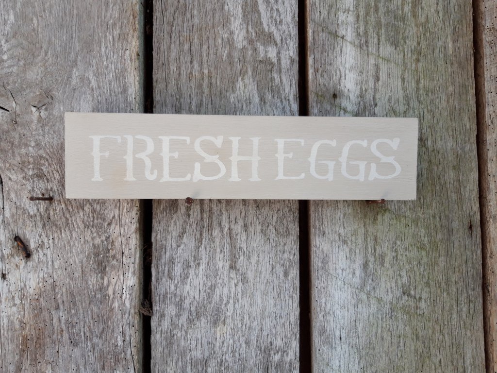 FRESH EGGS Long Sign Country Grey & Old White Clean Finish
