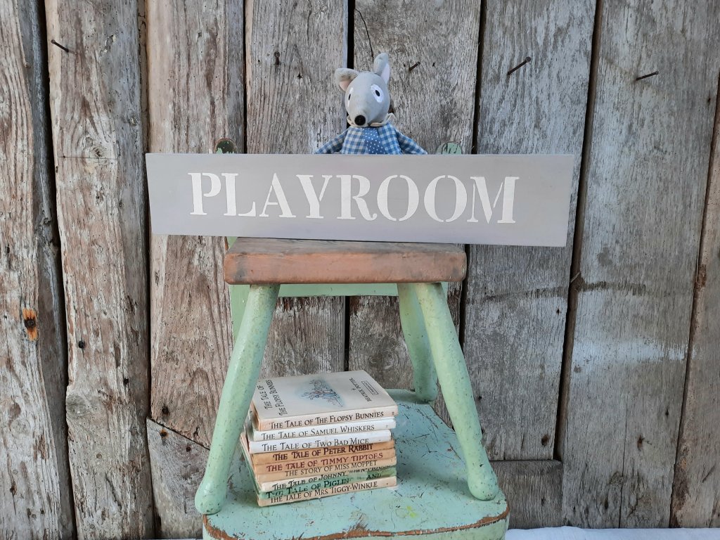 Handpainted PLAYROOM Sign