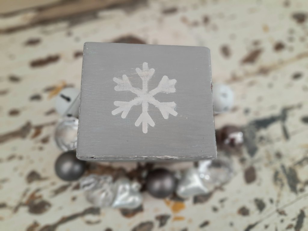 Little Square Snowflake Box
