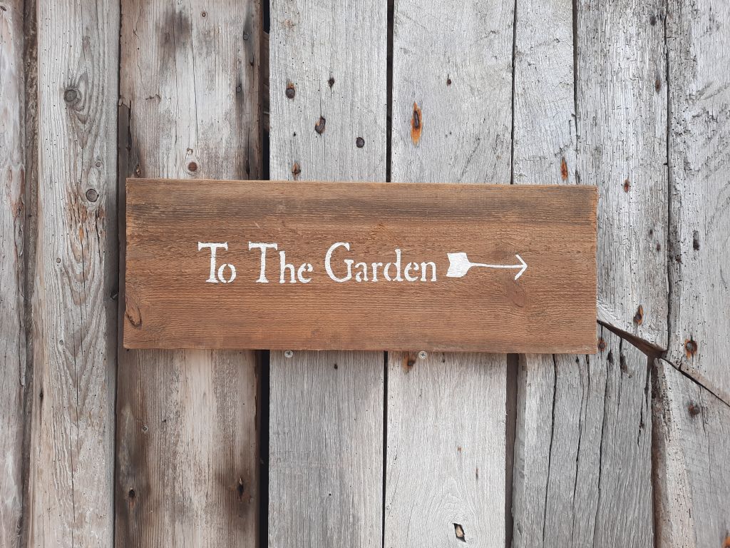 To The Garden Wooden Sign