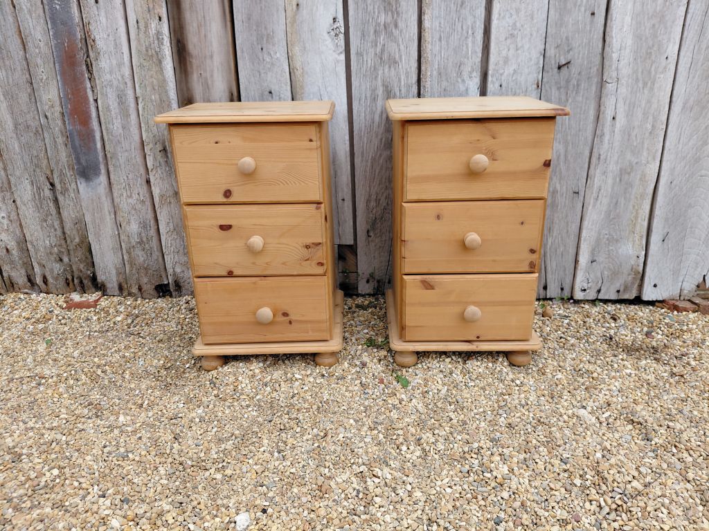Pair Of Pine Bedside Drawers Pair Of Pine Bedside Drawers