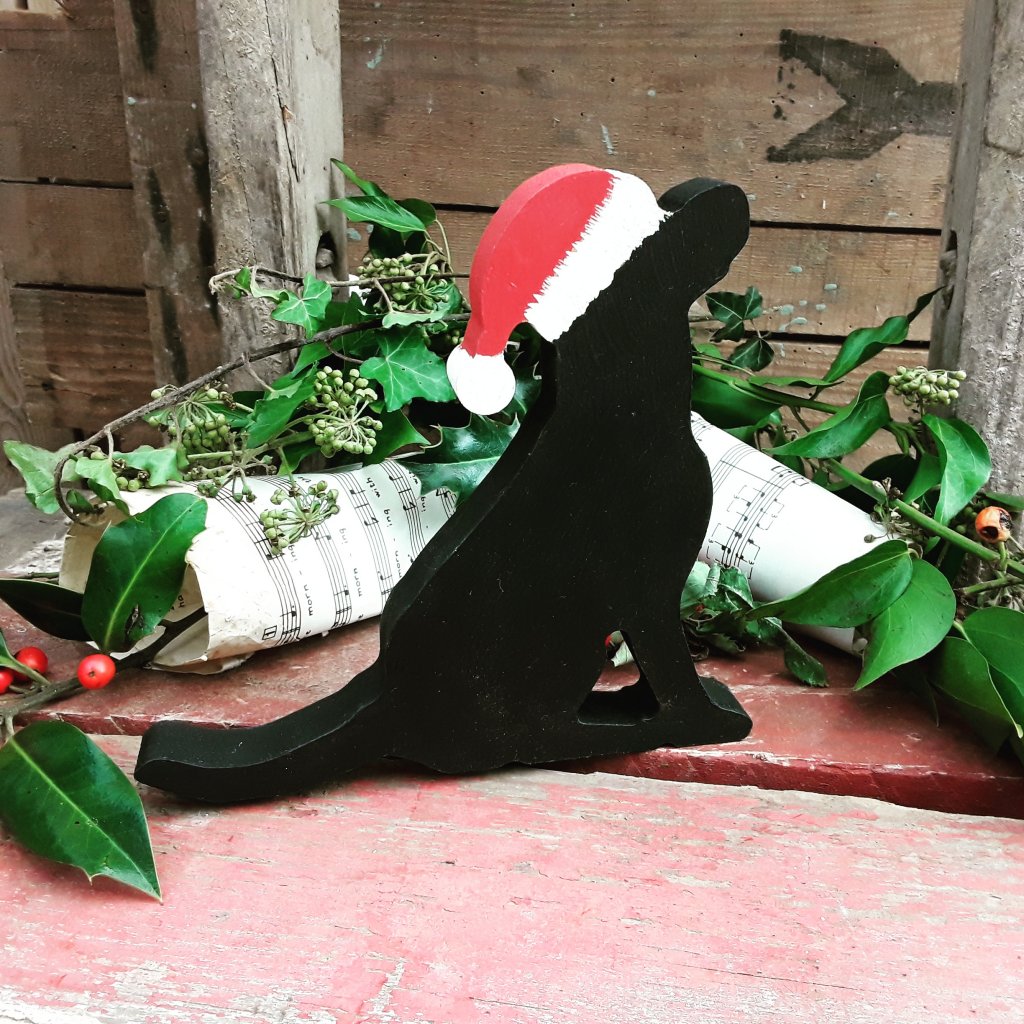Christmas Sitting Painted Labrador Decoration